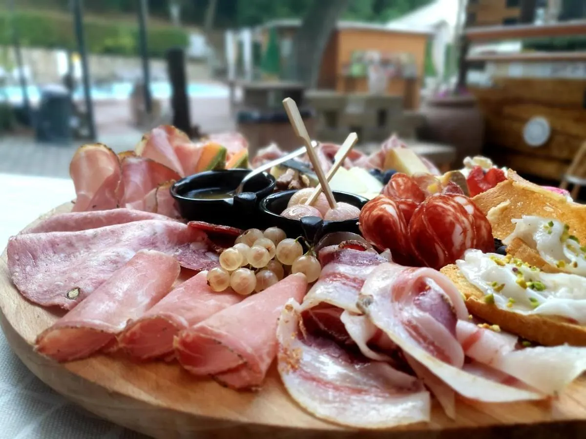 Esperienze alla Ripadoro Chianni Hotel